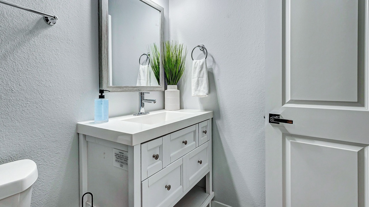 Photo of Bathroom in Foster Place