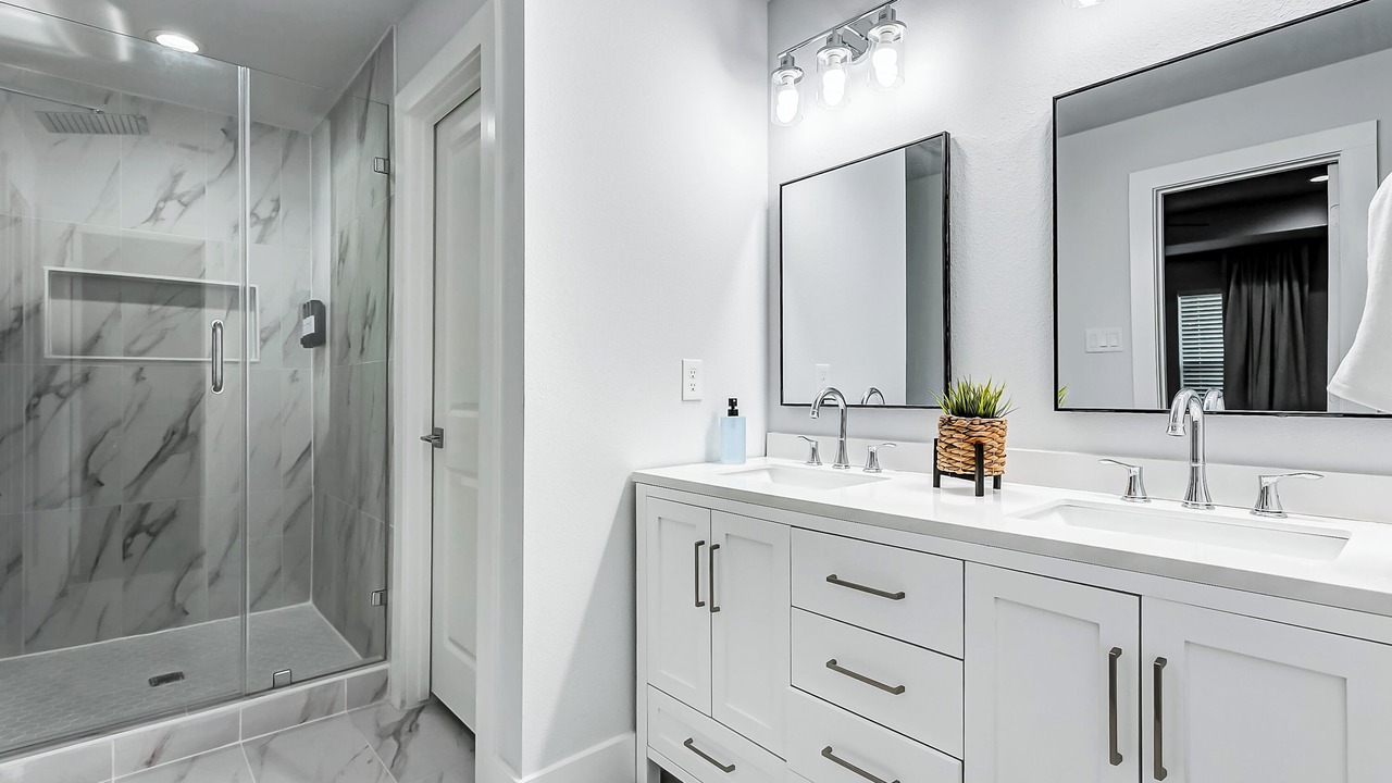 Photo of Bathroom in Foster Place