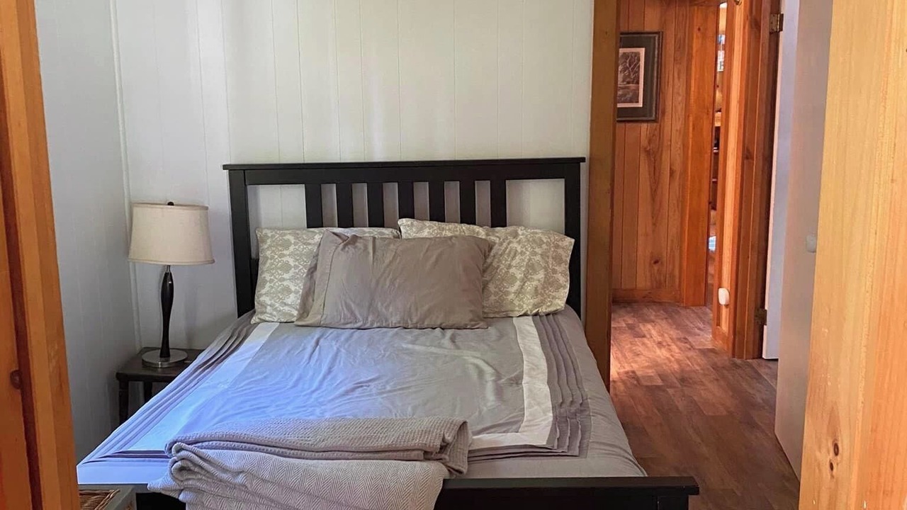 Photo of Bedroom in Moultonborough