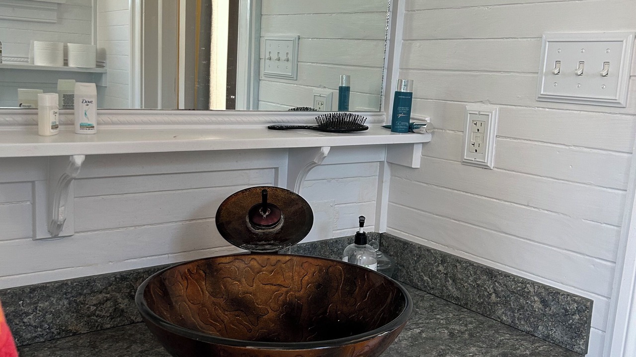 Photo of Bathroom in Onancock