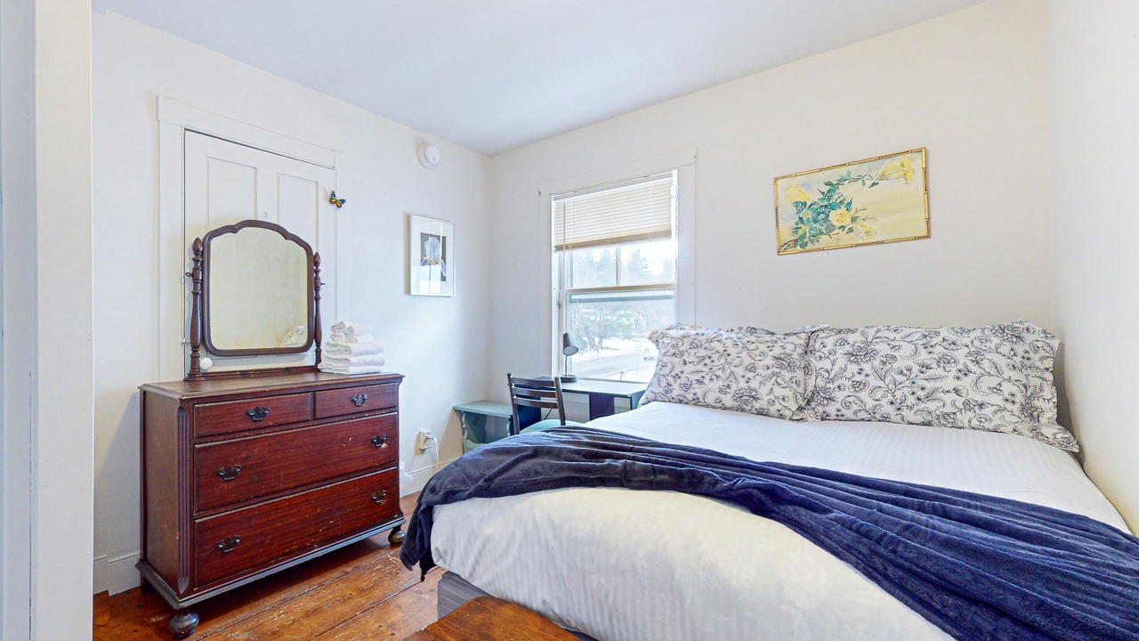 Photo of Bedroom in Weston