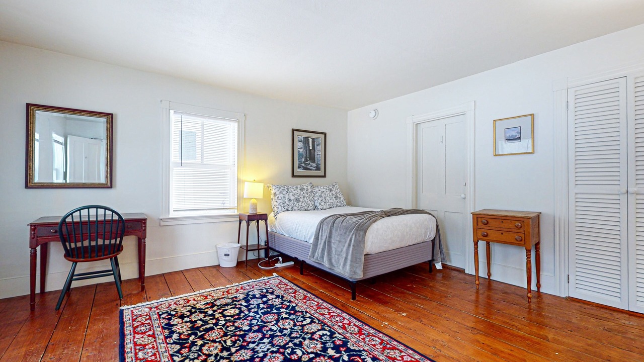 Photo of Bedroom in Weston