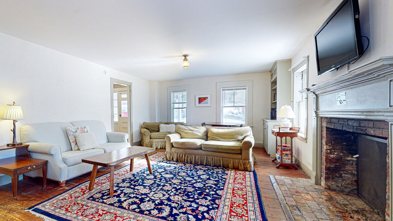 Photo of Livingroom in Weston