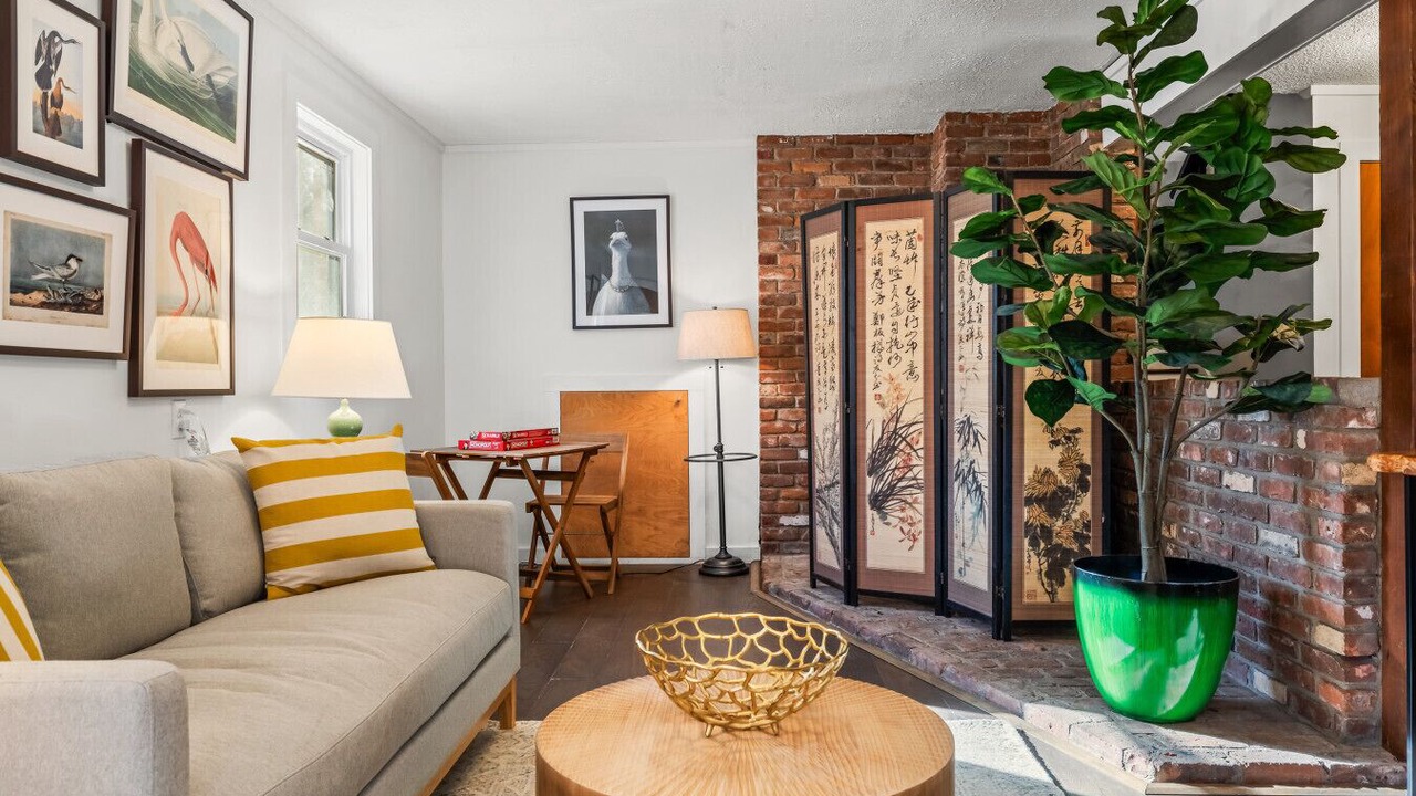 Photo of Livingroom in South Londonderry