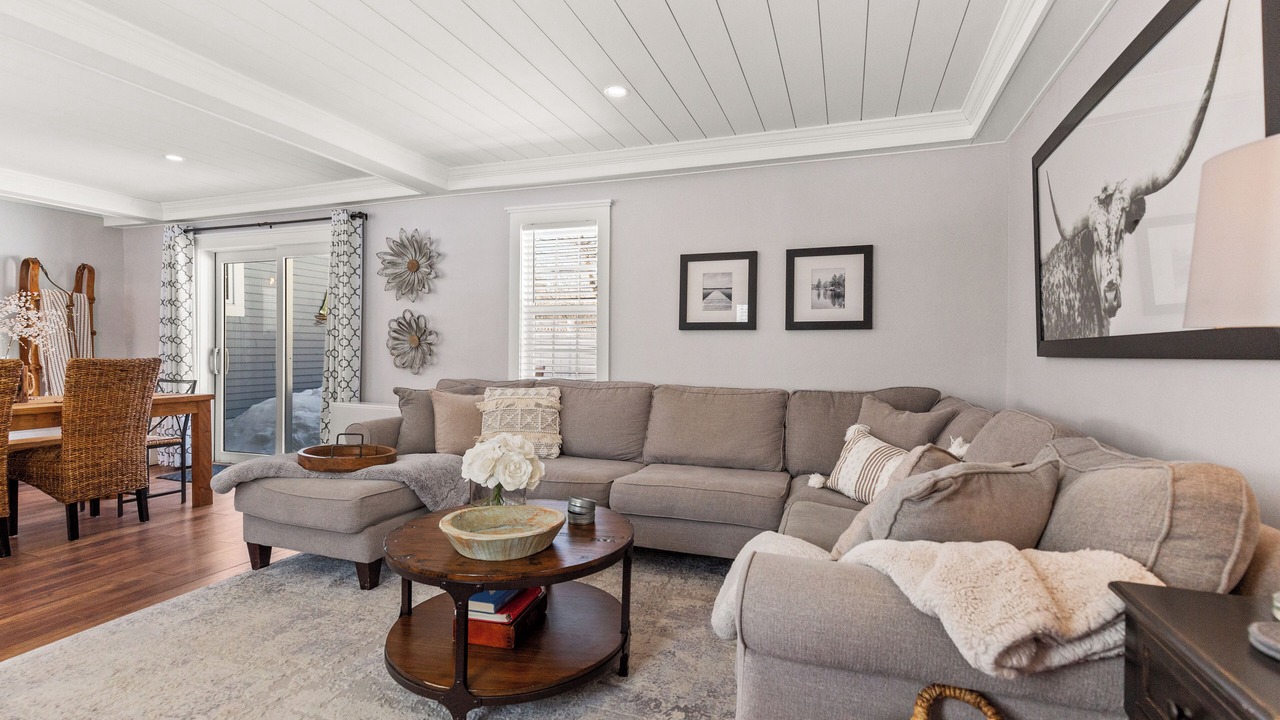 Photo of Livingroom in Moultonborough