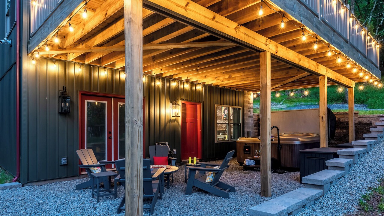 Photo of Patio Balcony in Alpine Lake