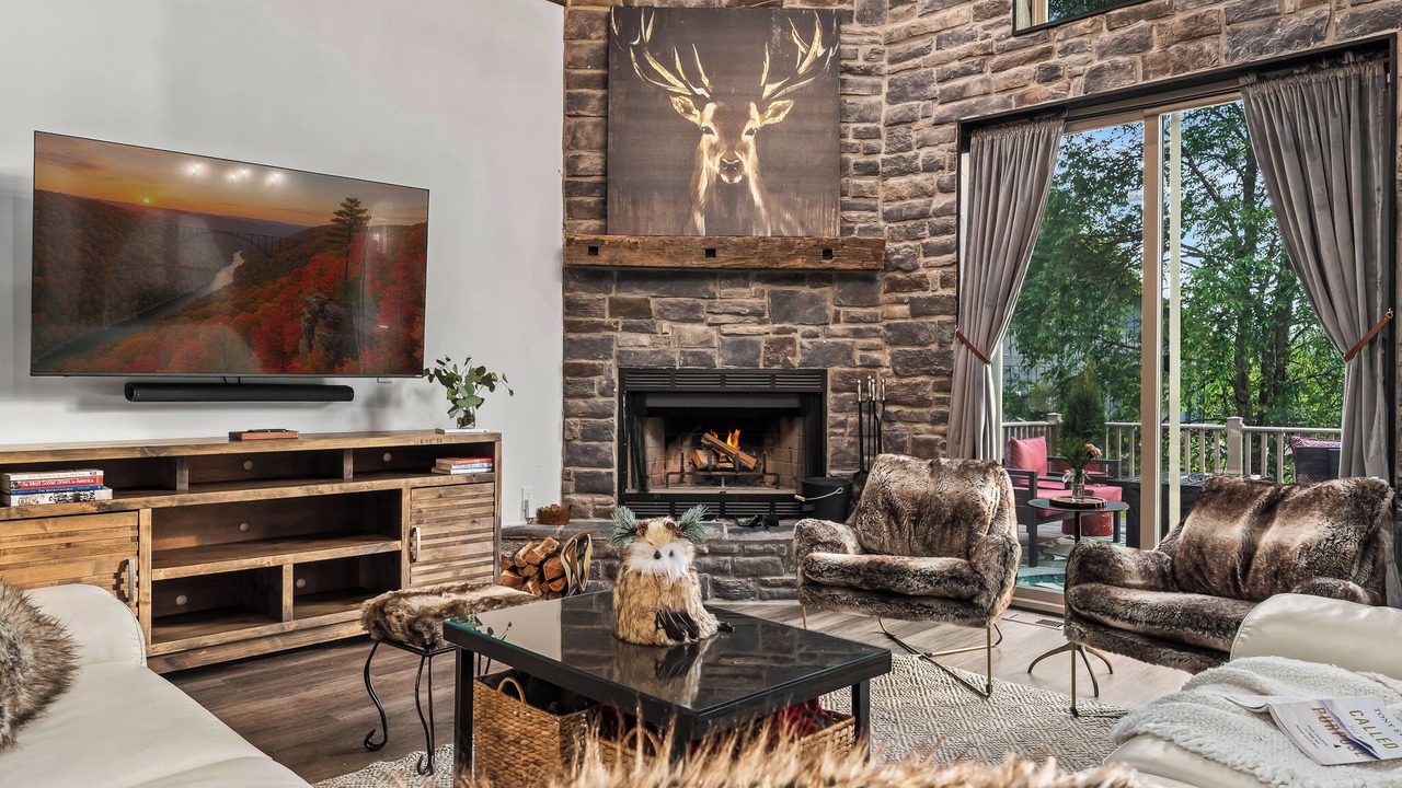 Photo of Livingroom in Alpine Lake