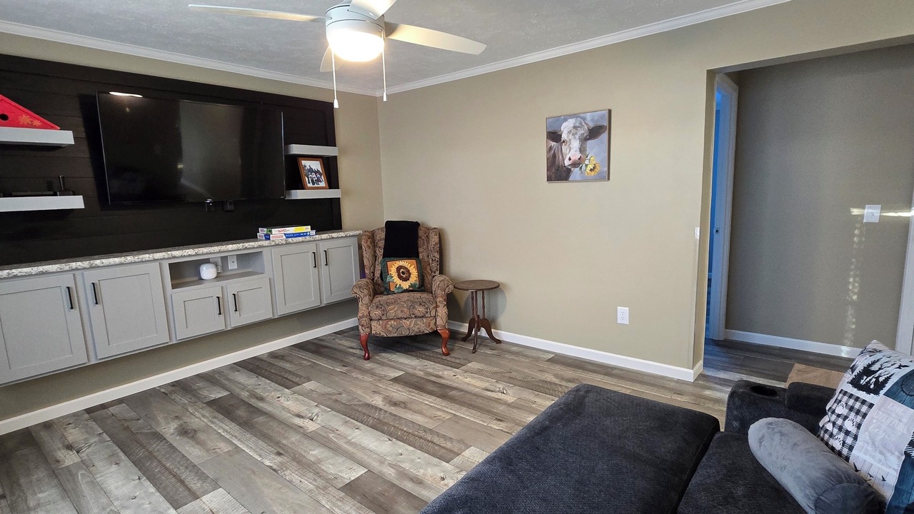 Photo of Livingroom in Swain