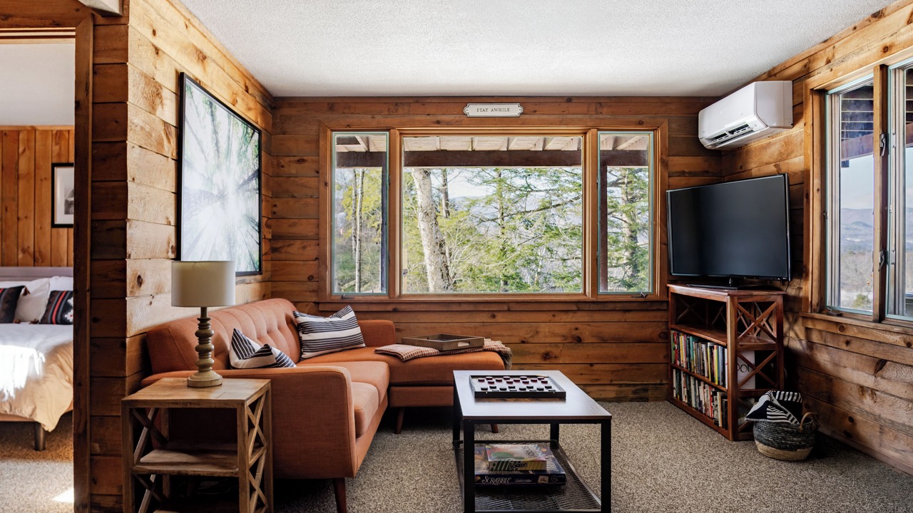 Photo of Livingroom in Thornton