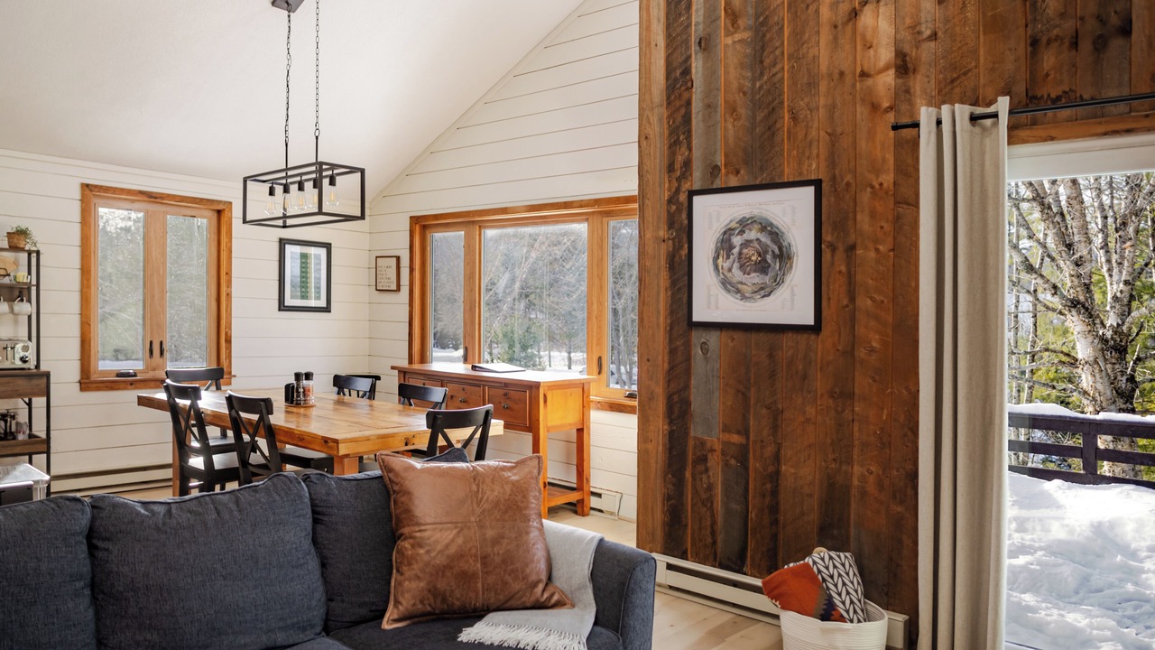 Photo of Livingroom in Thornton