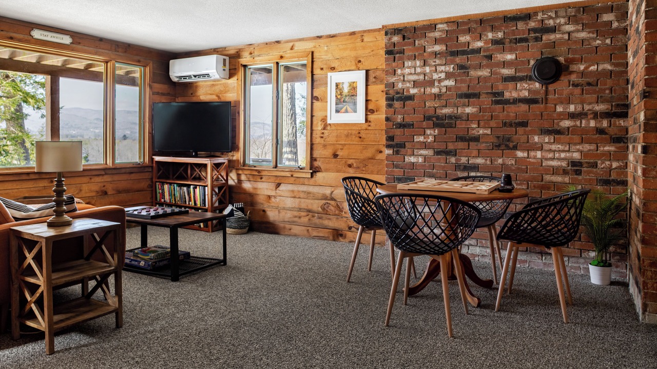 Photo of Livingroom in Thornton