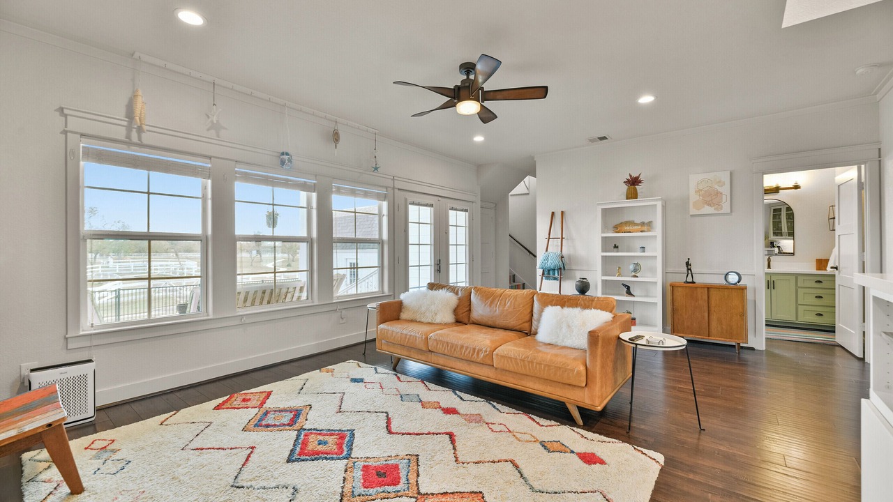 Photo of Livingroom in Dickinson