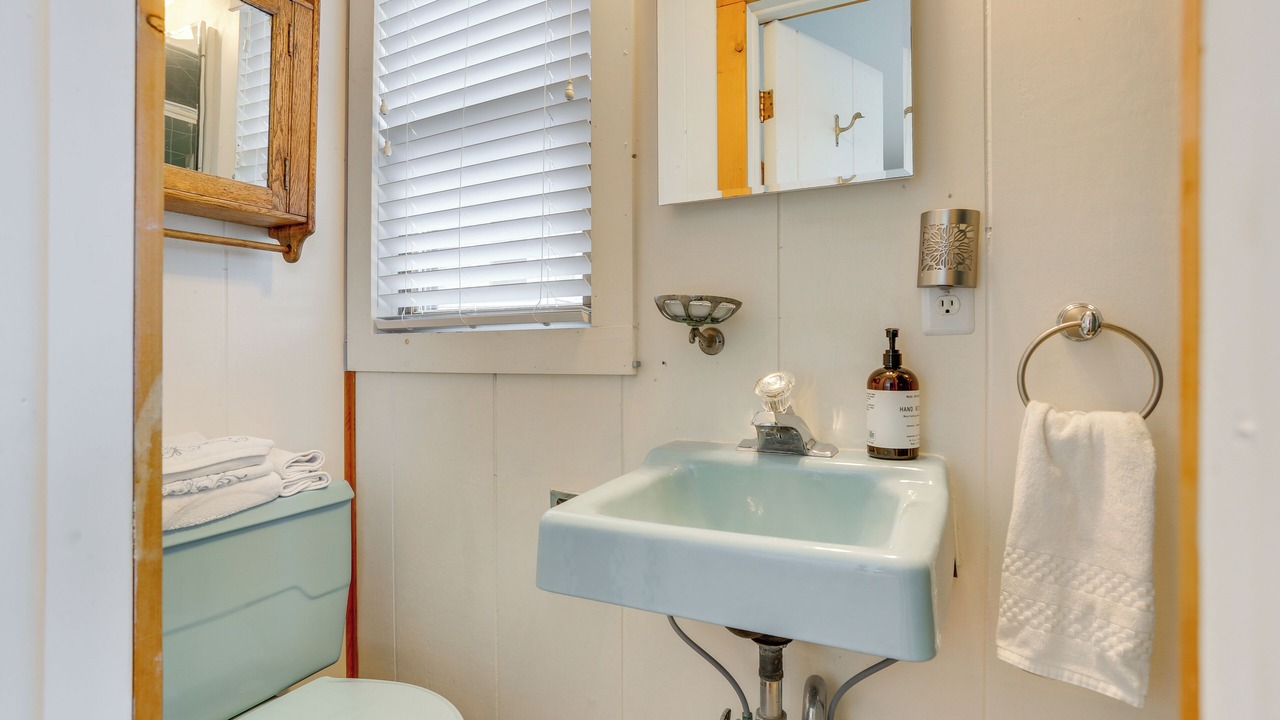 Photo of Bathroom in White Lake