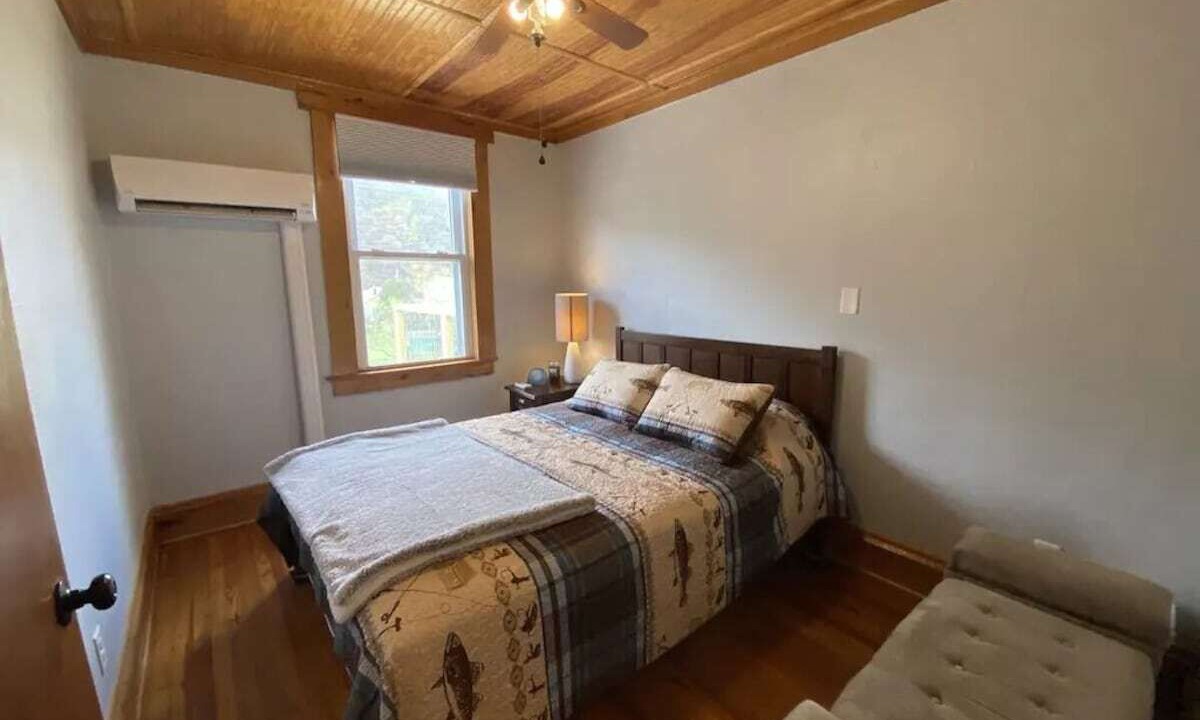 Photo of Bedroom in Bassett