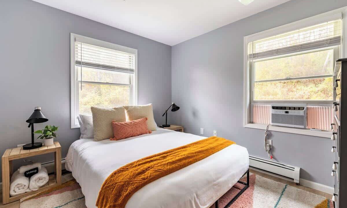 Photo of Bedroom in South Hill