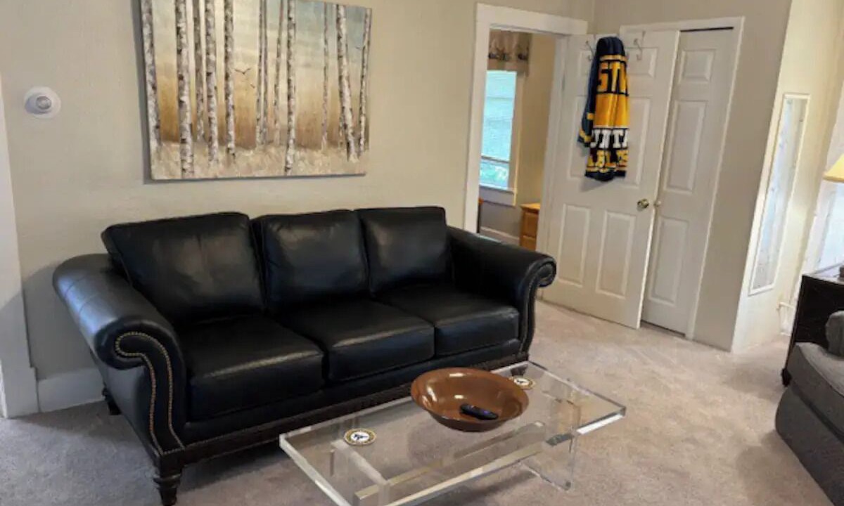 Photo of Livingroom in Morgantown