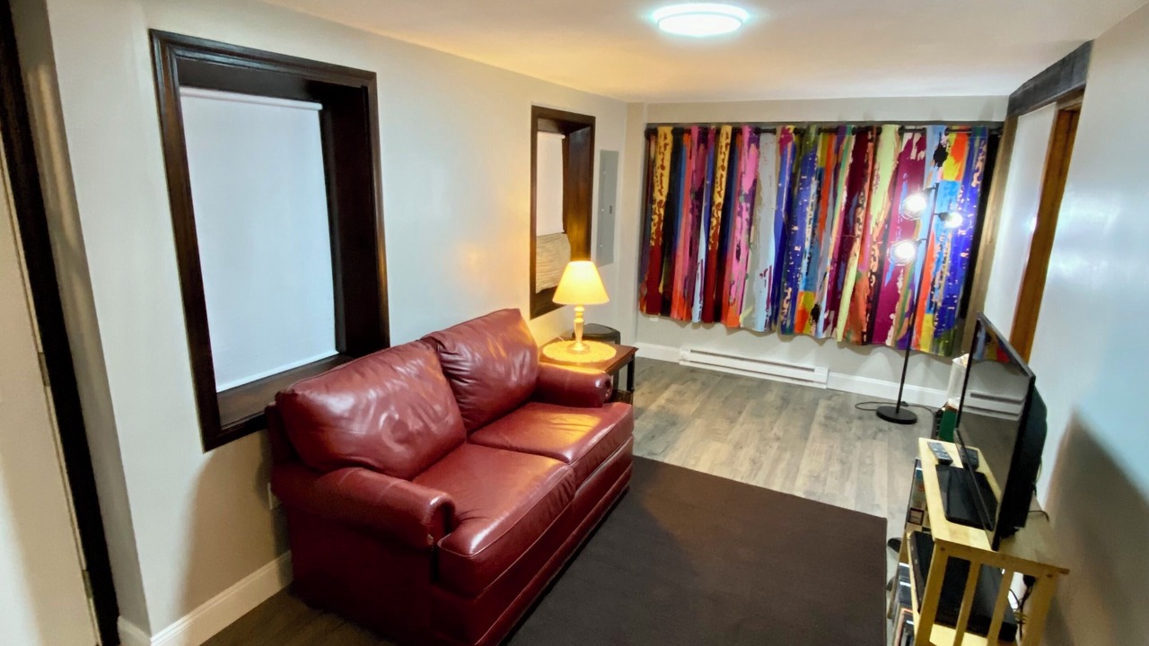 Photo of Livingroom in Simsbury Center