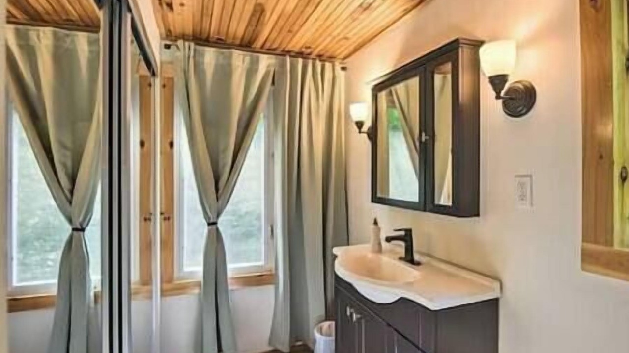 Photo of Bathroom in Grafton