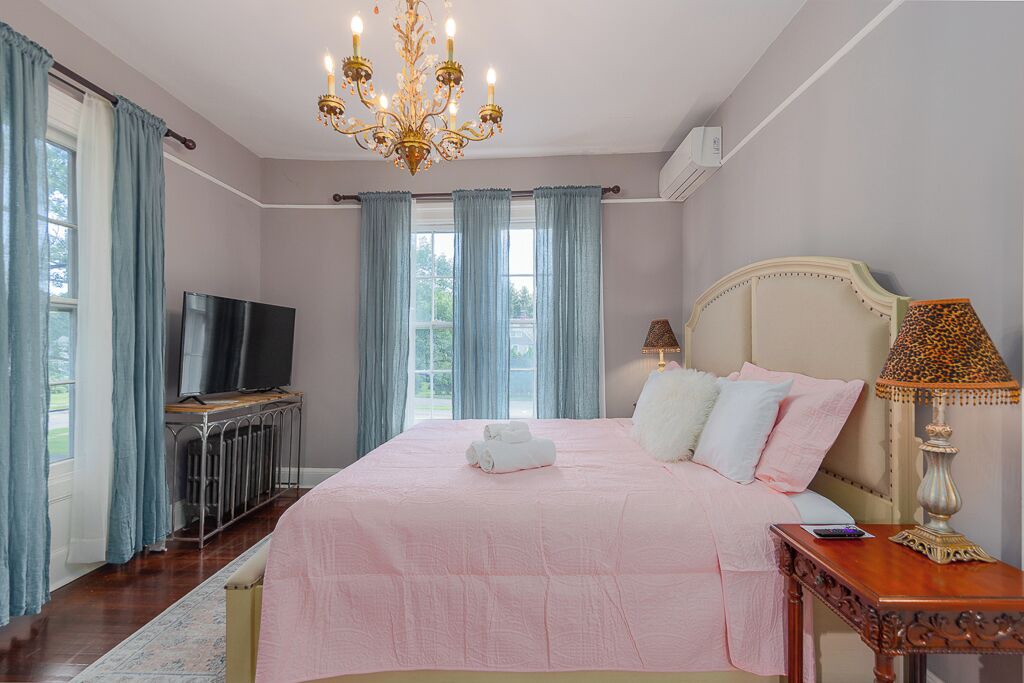 Photo of Bedroom in Warwick