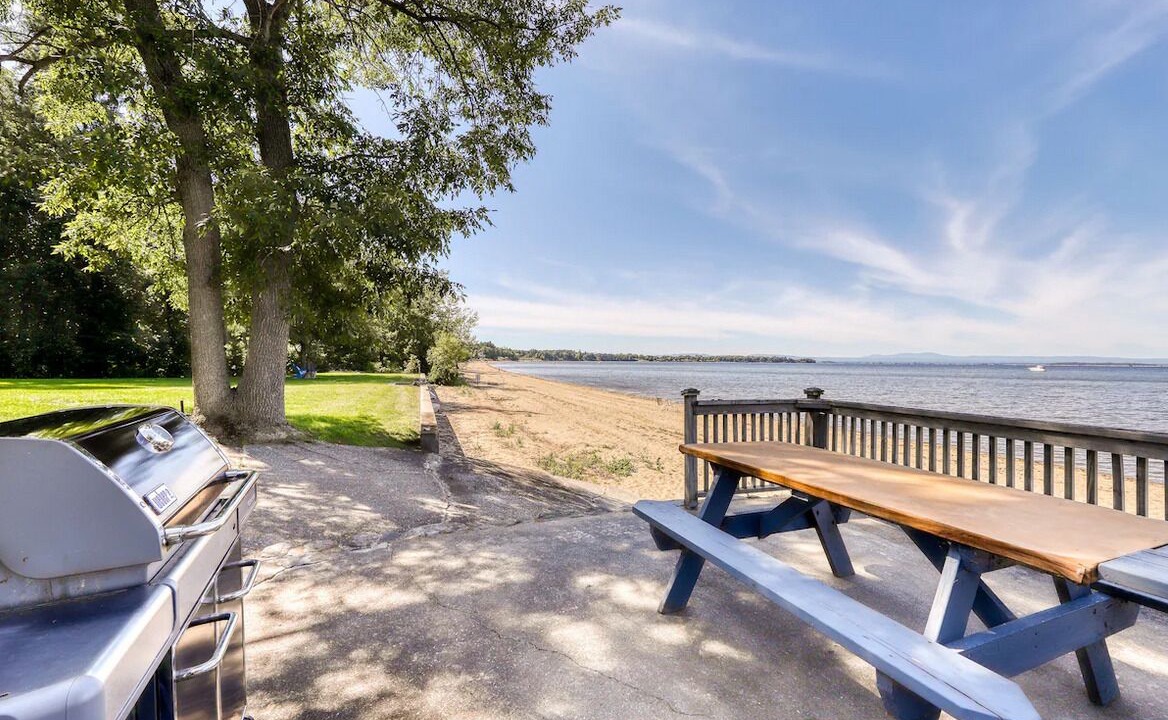 Photo of Outdoor in Malletts Bay