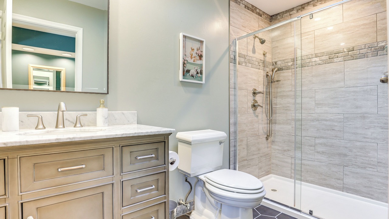 Photo of Bathroom in Parole