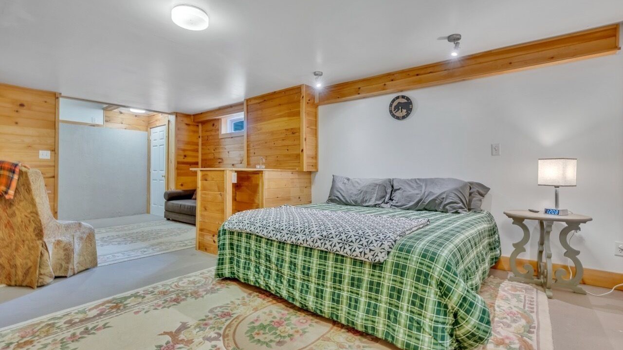 Photo of Bedroom in Lyman
