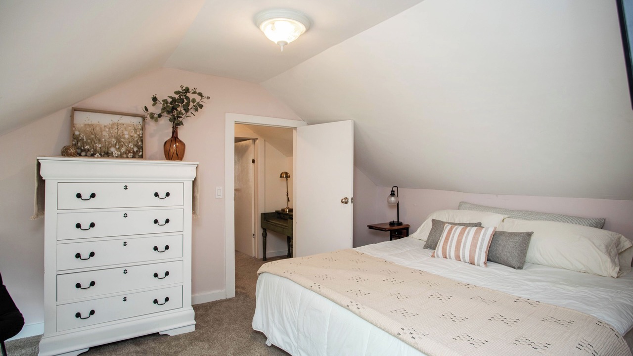Photo of Bedroom in Cossayuna