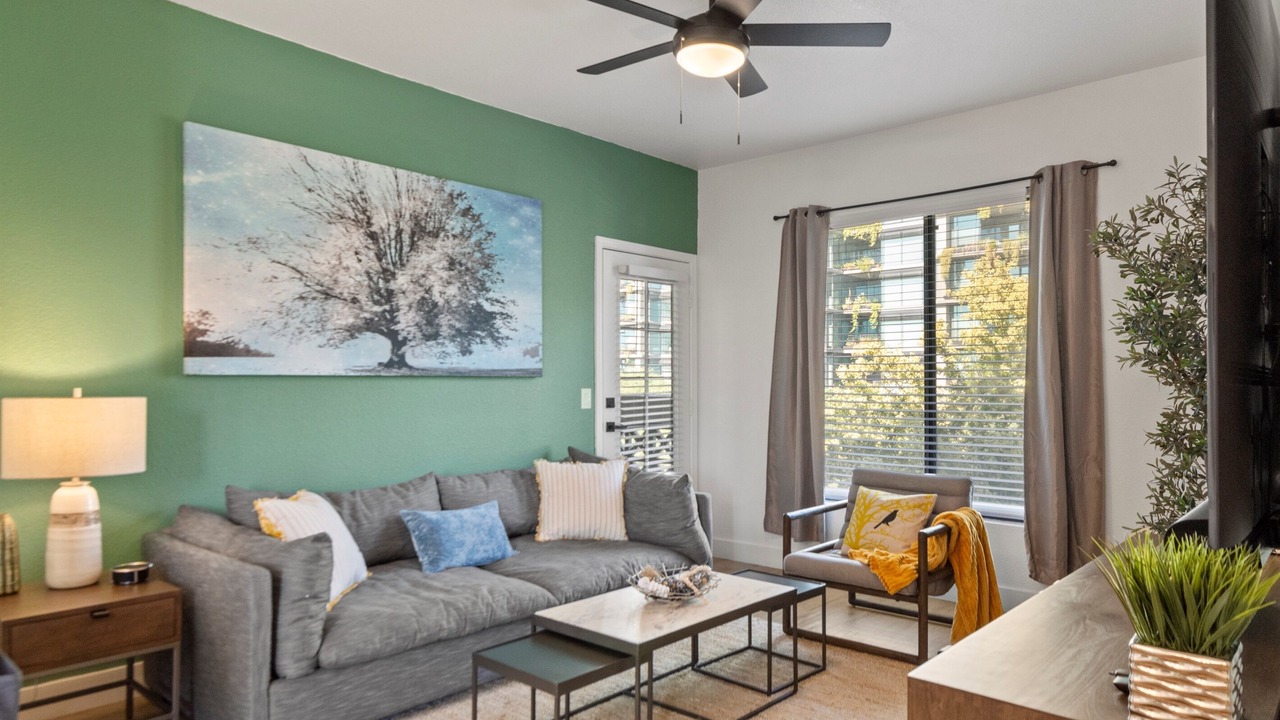 Photo of Livingroom in Kierland