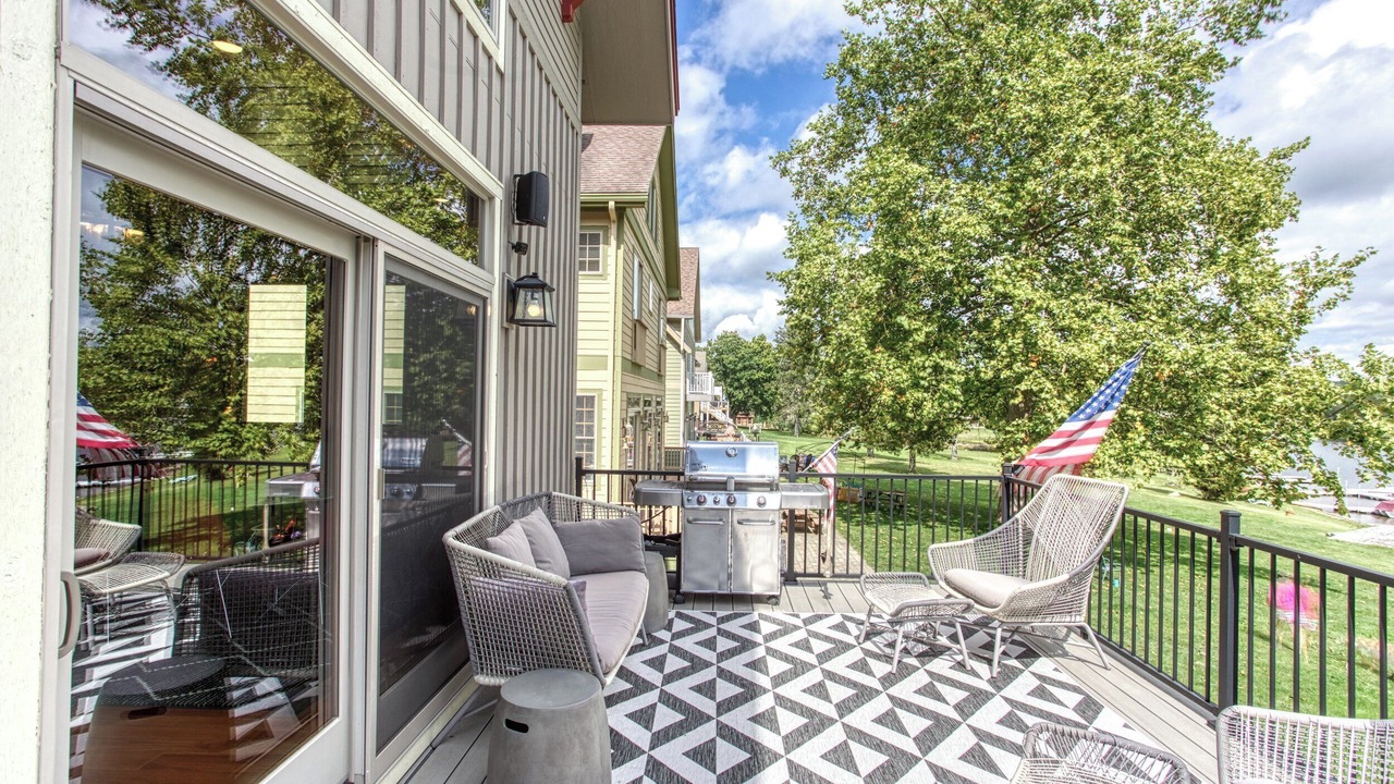 Photo of Patio Balcony in McHenry