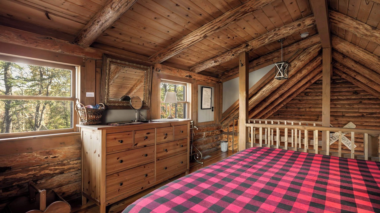 Photo of Bedroom in Paw Paw