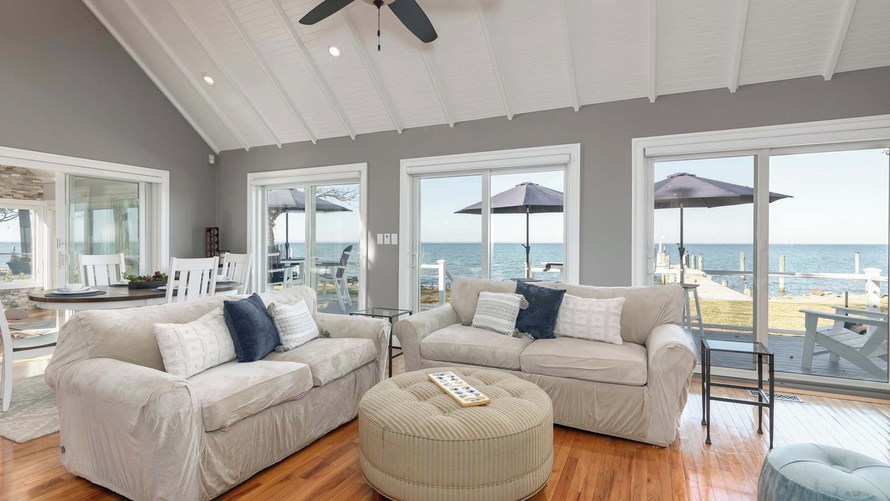 Photo of Livingroom in Tilghman