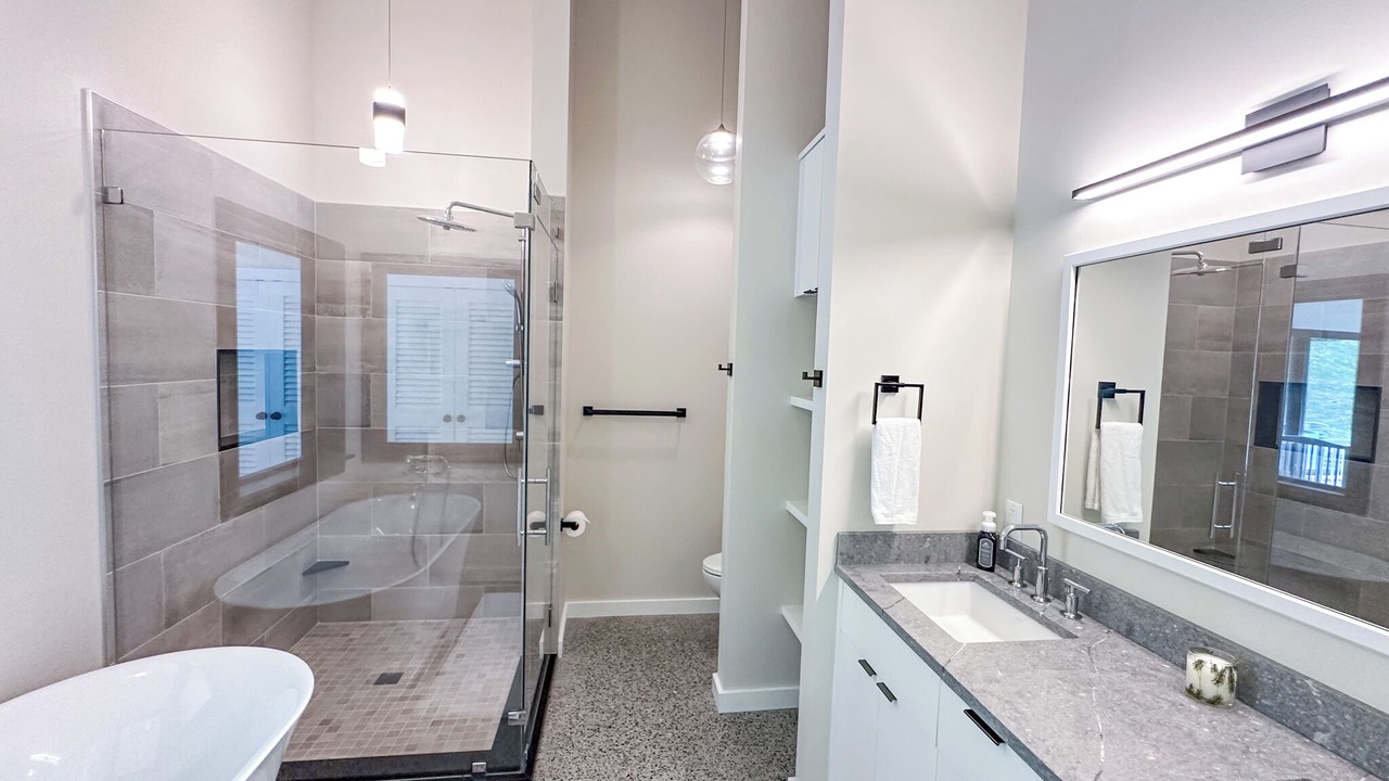 Photo of Bathroom in Warren