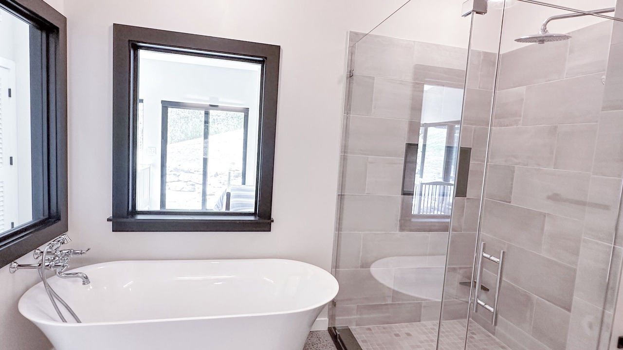 Photo of Bathroom in Warren