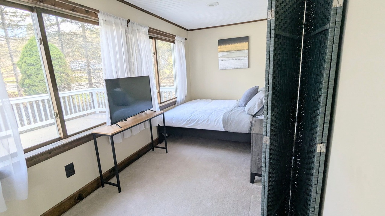 Photo of Bedroom in Oneonta