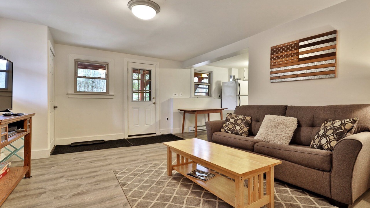 Photo of Livingroom in Bridgewater Corners