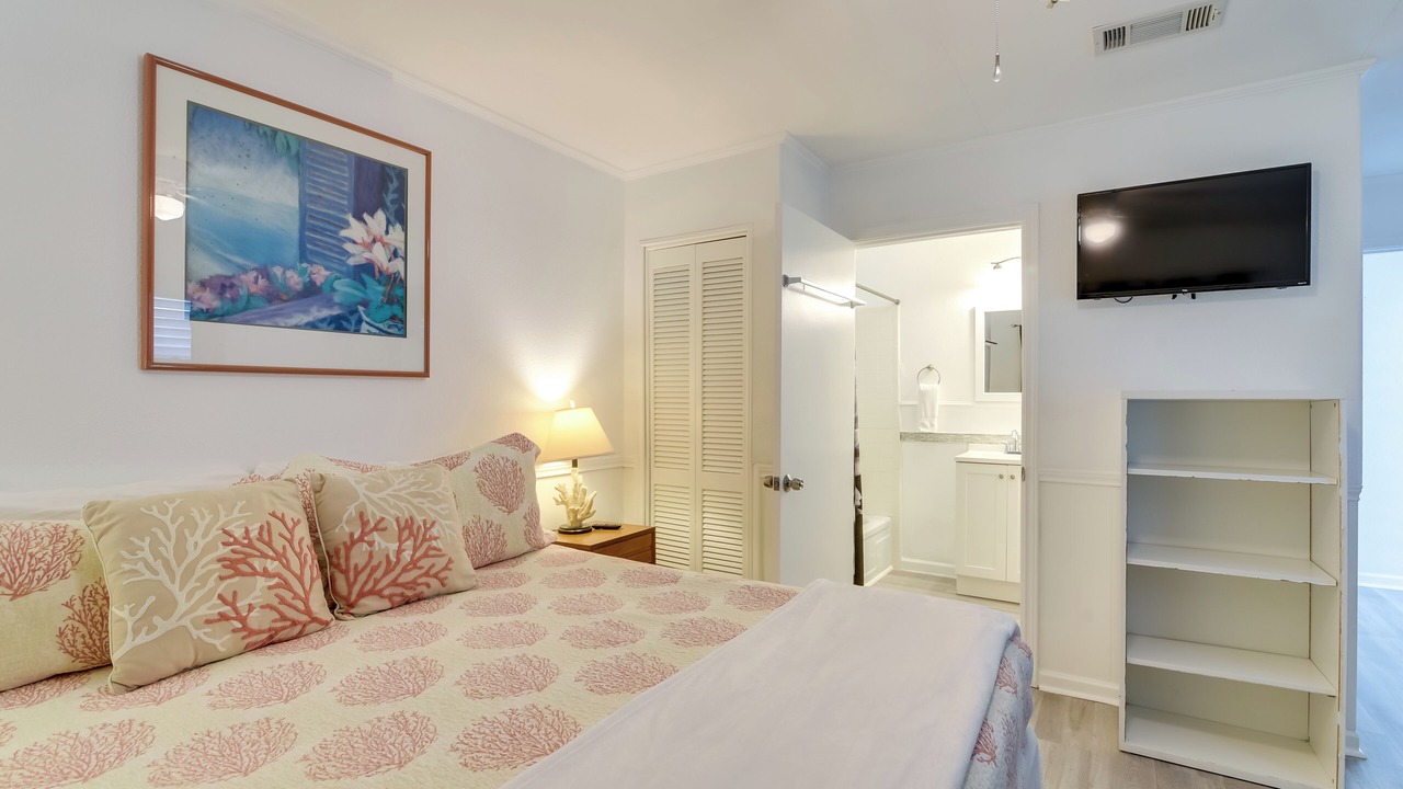 Photo of Bedroom in Bermuda Beach