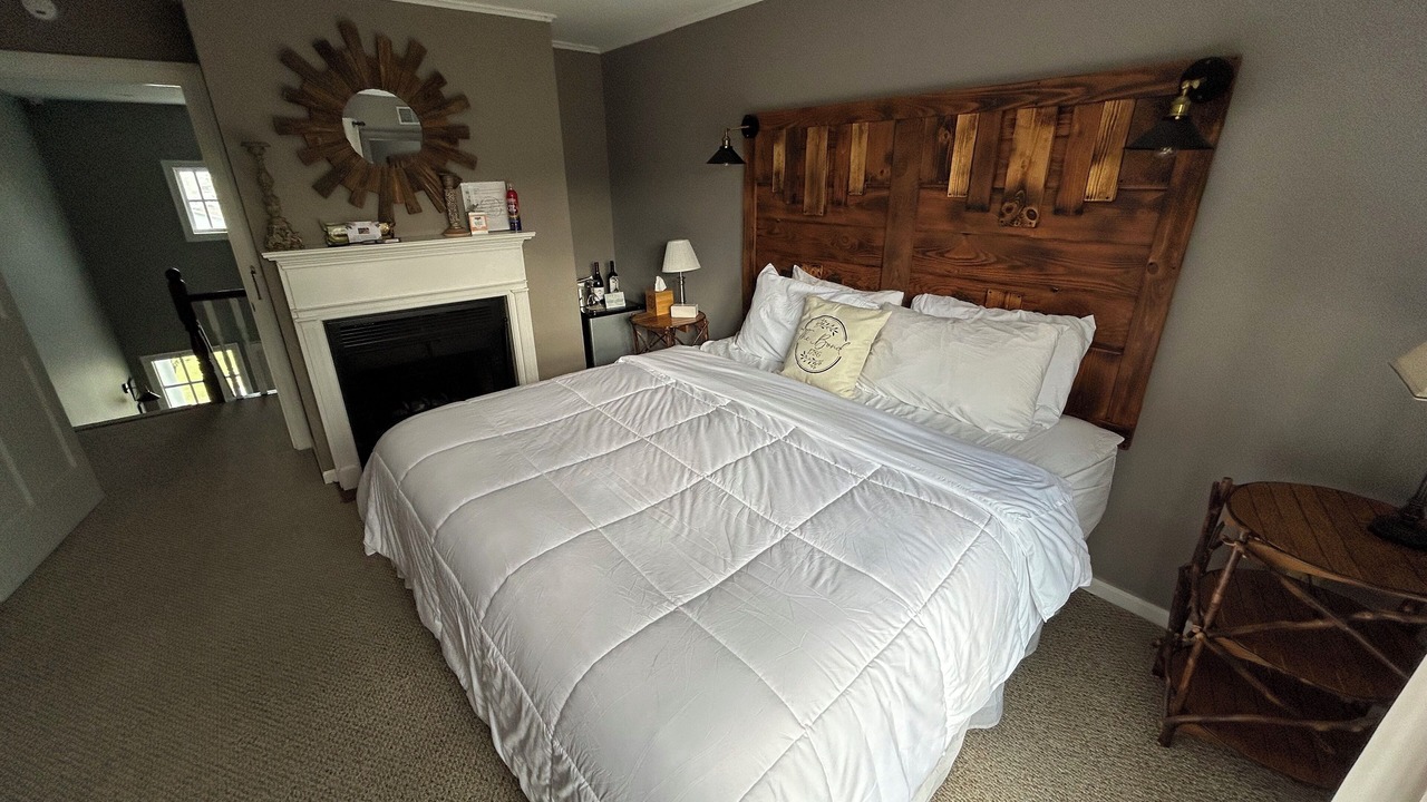 Photo of Bedroom in Warrensburg