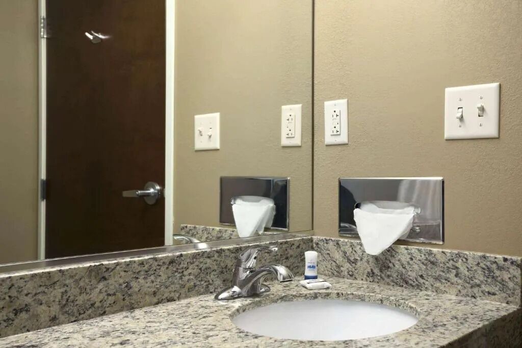 Photo of Bathroom in White Hall