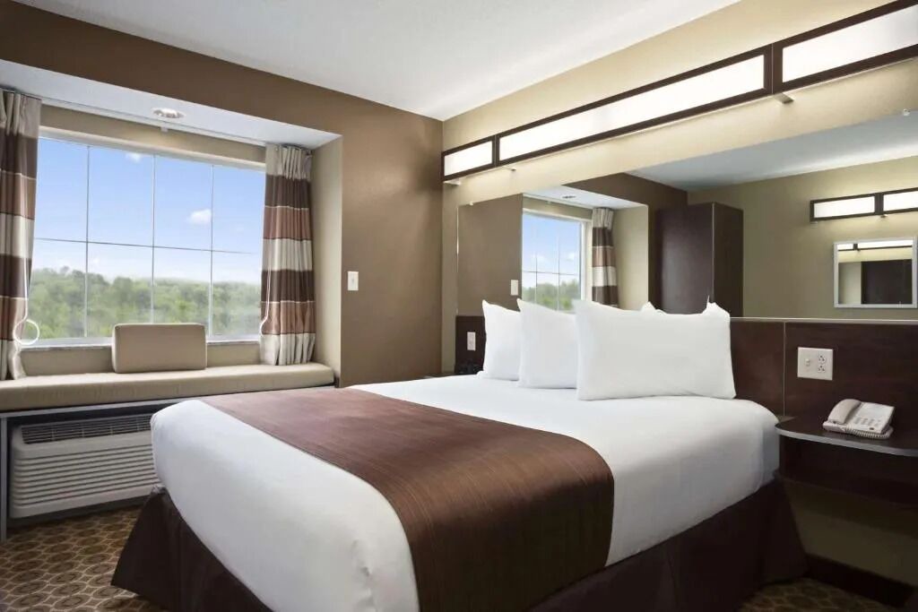 Photo of Bedroom in White Hall