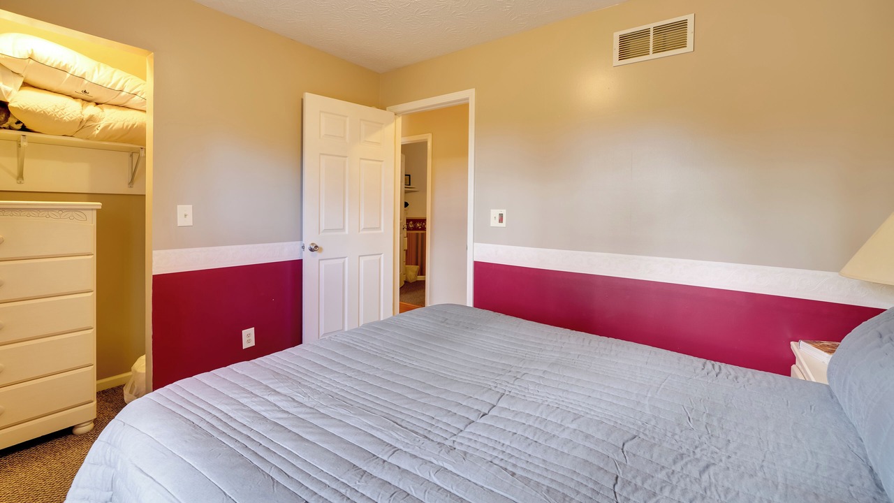 Photo of Bedroom in Rosedale