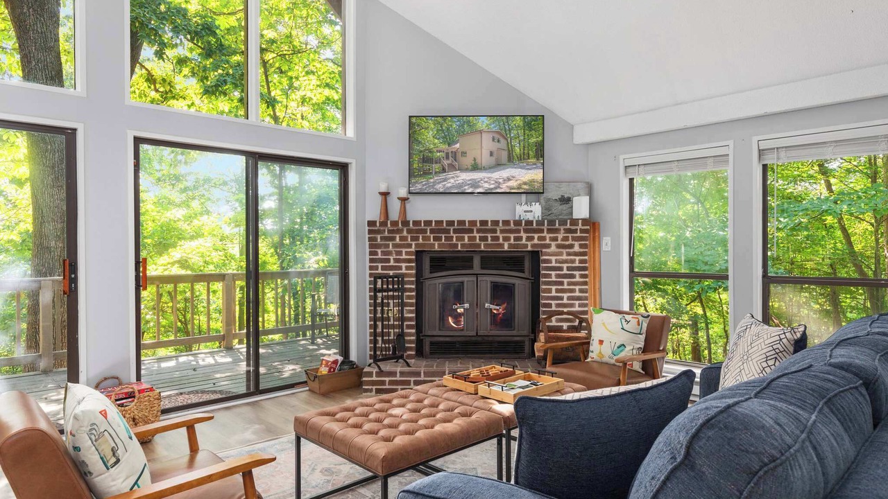 Photo of Livingroom in The Woods