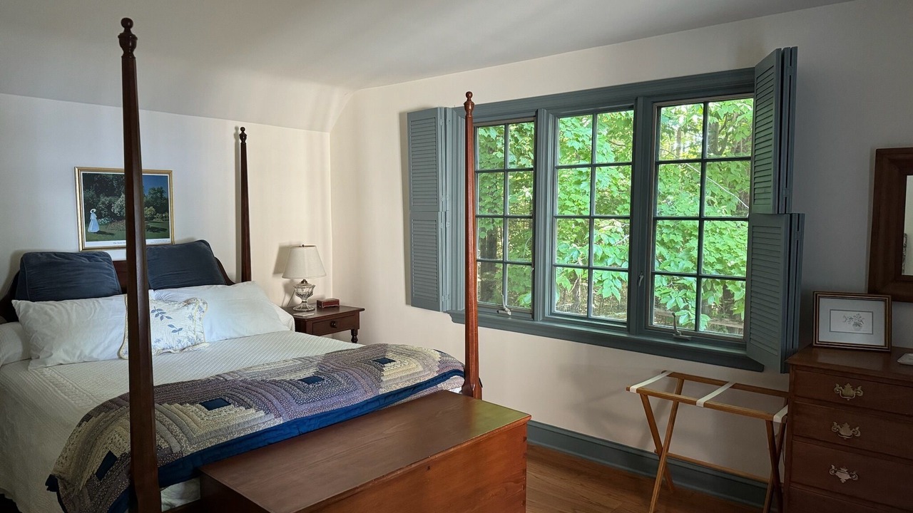Photo of Bedroom in Wolfeboro