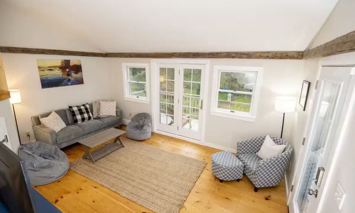 Photo of Livingroom in Brandon