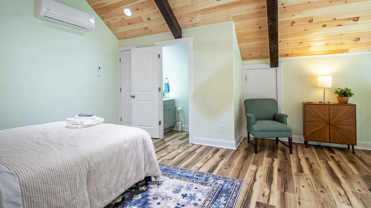 Photo of Bedroom in Elkton