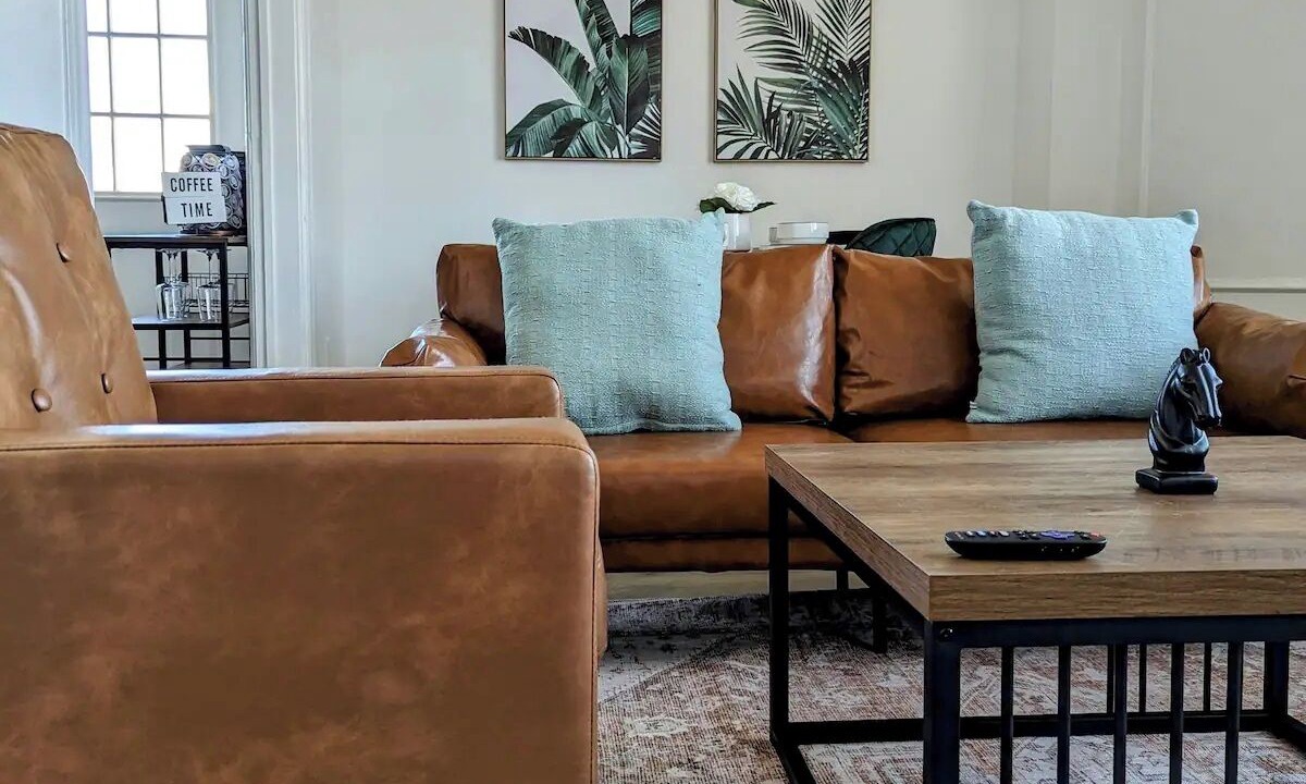 Photo of Livingroom in Stockade Historic District