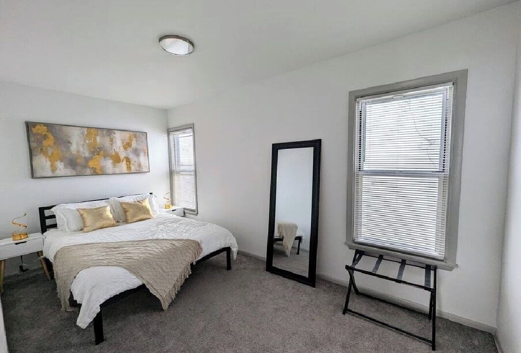 Photo of Bedroom in Stockade Historic District