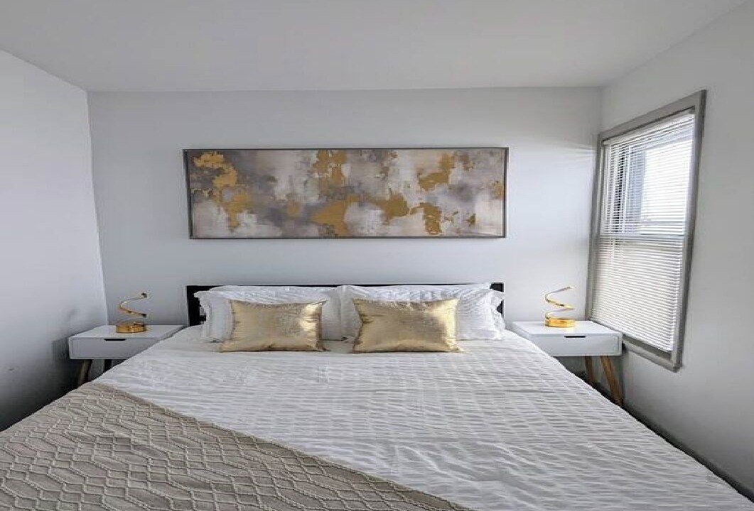 Photo of Bedroom in Stockade Historic District