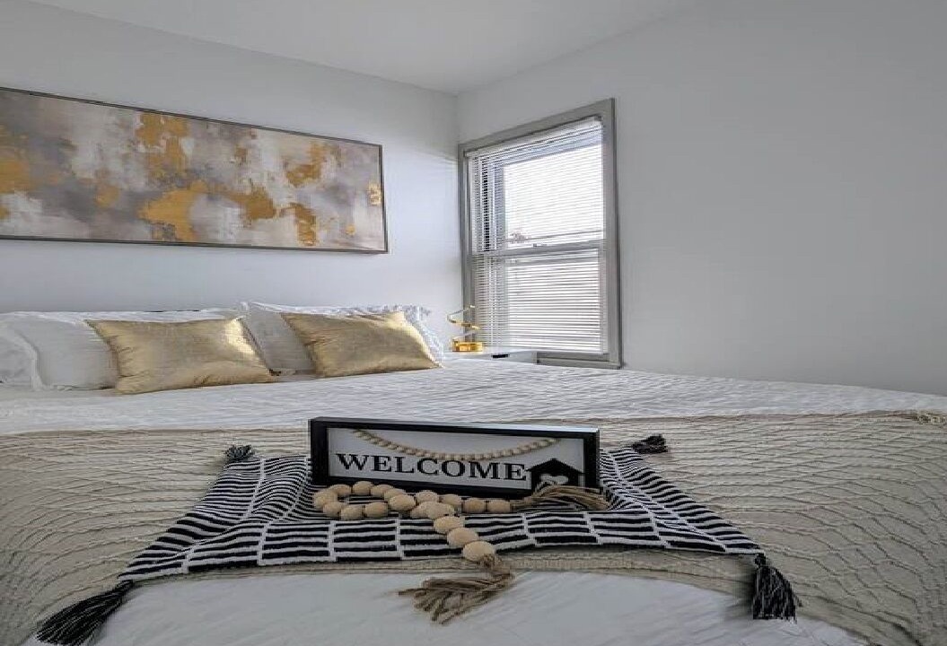 Photo of Bedroom in Stockade Historic District