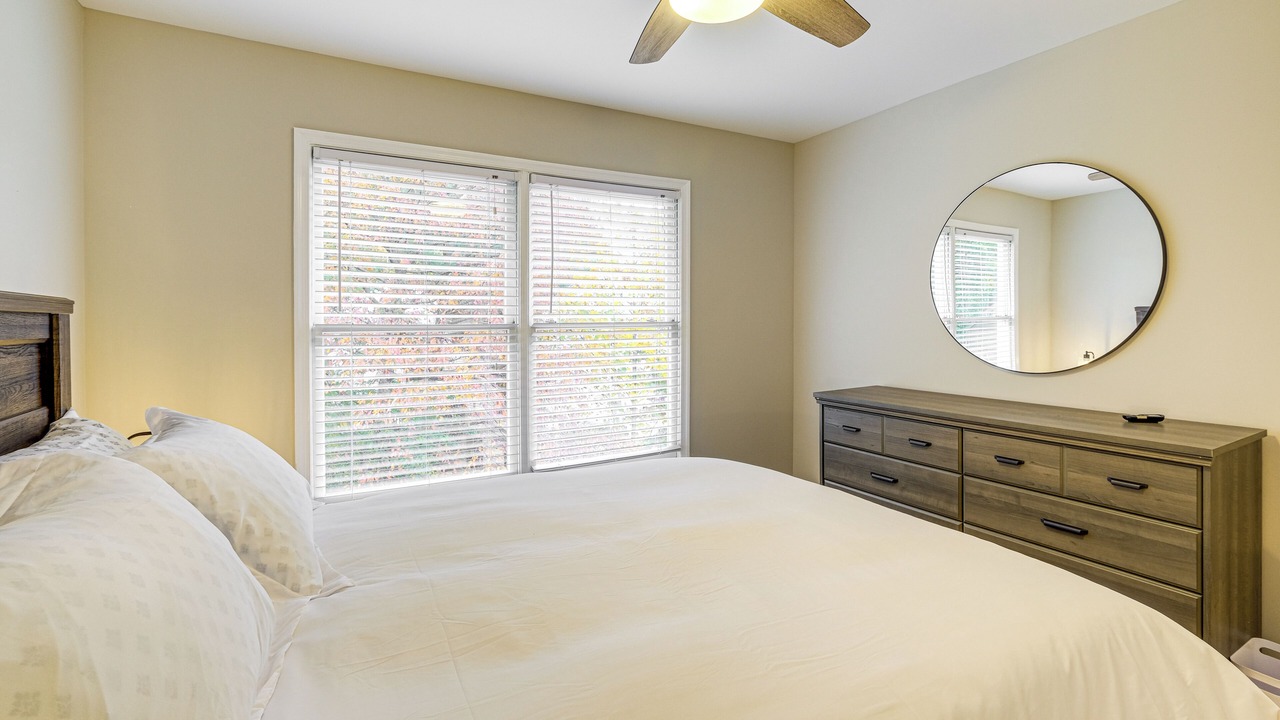 Photo of Bedroom in Lake Ridge