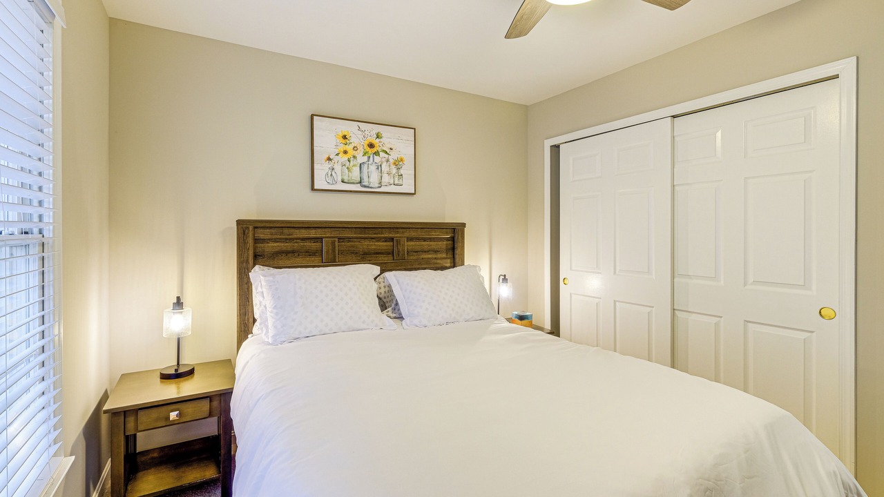 Photo of Bedroom in Lake Ridge